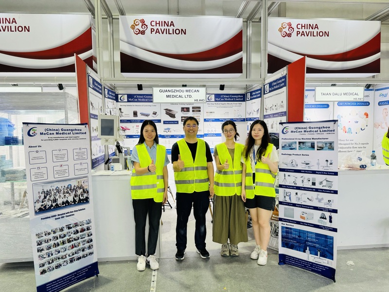 MeCanMed team at the 2024 Dubai medical equipment exhibition.