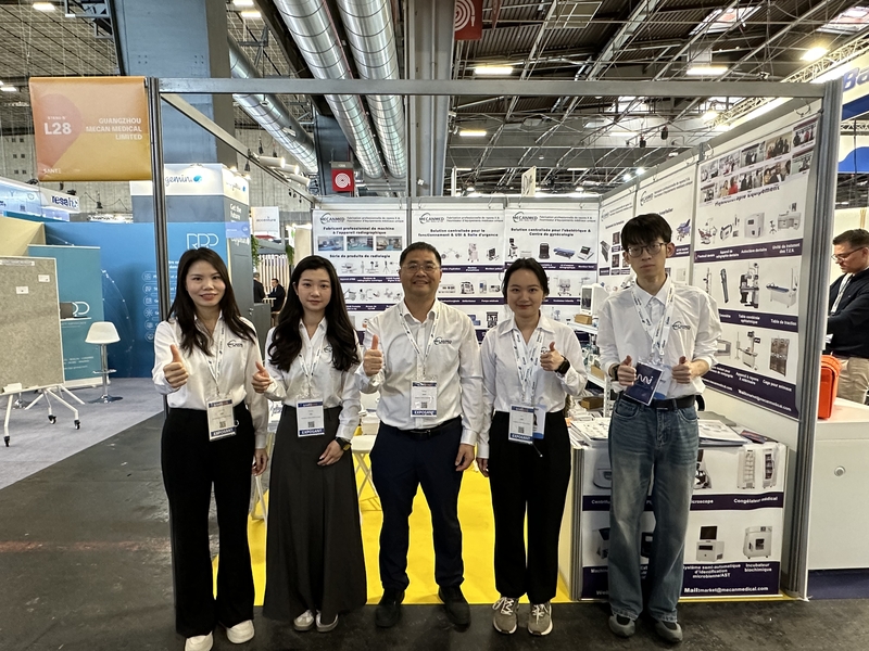 MeCanMed team at the 2025 France medical equipment exhibition.
